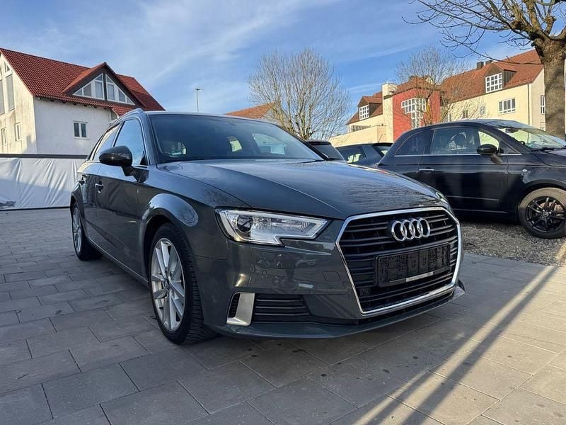 Gebraucht Audi A3 Sport 150 PS (110 kW) 2017 Grau Limousine