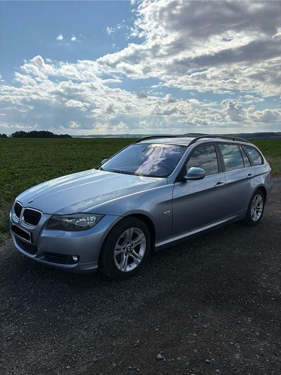 Blau Gebraucht 2008 BMW 320 Kombi | 5.300 € (Guter Preis) - Bild 1/4