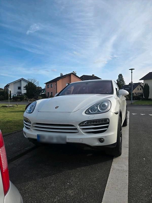Gebraucht Porsche Cayenne 300 PS (220 kW) 2010 Weiß SUV