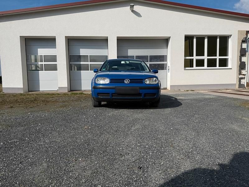 Gebraucht VW Golf IV 75 PS (55 kW) 2000 Blau Limousine