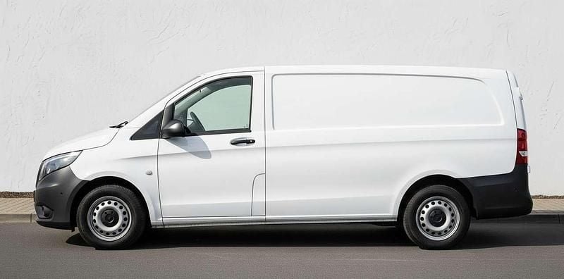 Weiß Gebraucht 2017 Mercedes Vito Van / Kleinbus | 9.700 € (Superpreis) - Bild 1/3