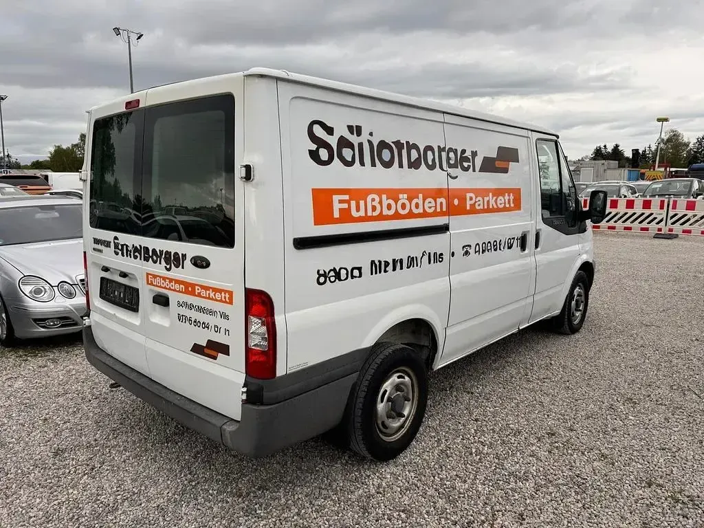 Käytetty Ford Transit 101 HP (74 kW) 2012 Valkoinen Tila-auto