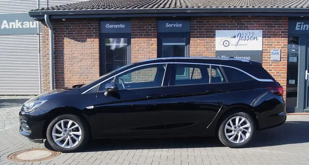 Gebraucht Opel Astra Elegance 122 PS (89 kW) 2022 Schwarz Kleinwagen
