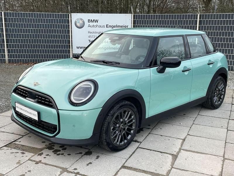 Gebraucht Mini Cooper Classic 156 PS (114 kW) 2025 Grün Kleinwagen