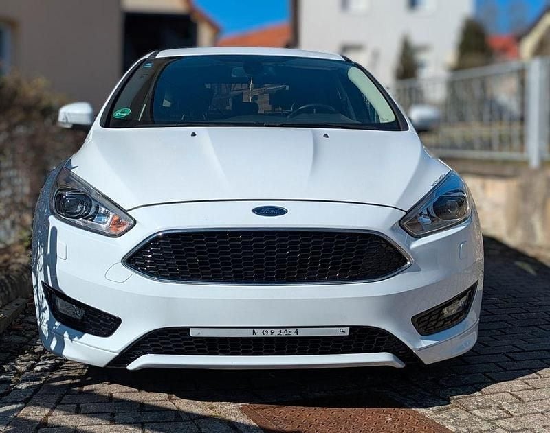 Gebraucht Ford Focus Titanium 150 PS (110 kW) 2016 Weiß Limousine