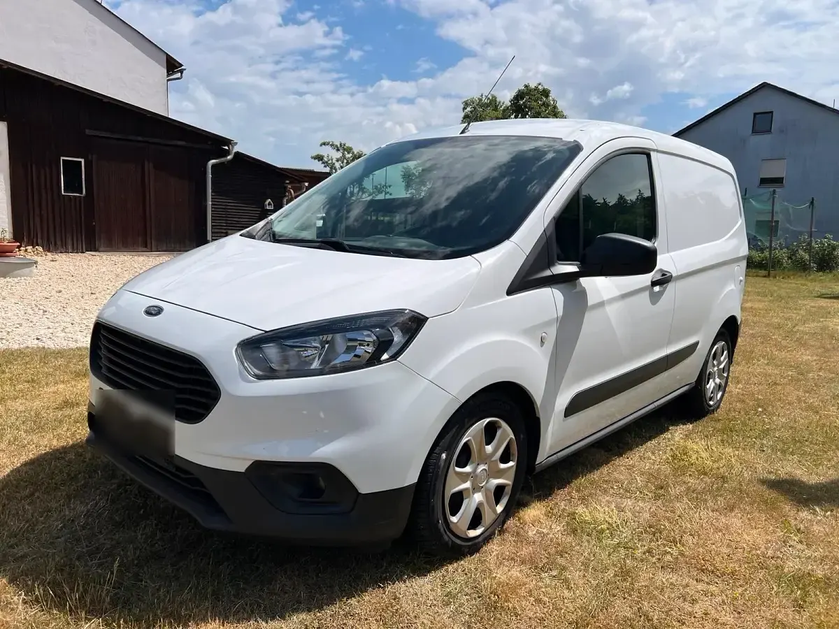 Gebraucht Ford Transit 75 PS (55 kW) 2022 Weiß Van / Kleinbus