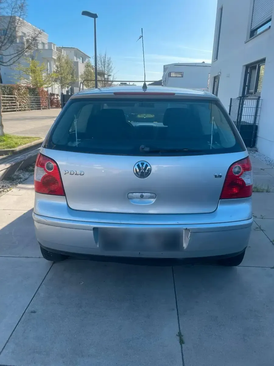 Używany VW Polo 75 KM (55 kW) 2002 Srebrny Hatchback