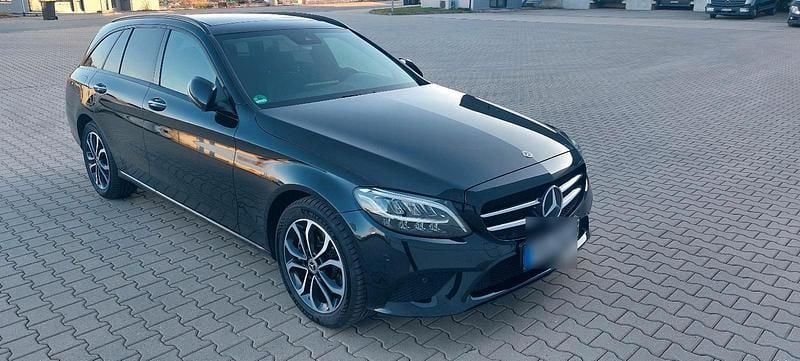 Schwarz Gebraucht 2019 Mercedes C300 Kombi | 24.600 € (Guter Preis) - Bild 1/4