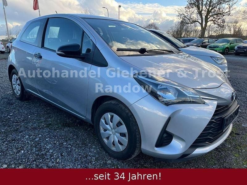 Silber Gebraucht 2018 Toyota Yaris Kleinwagen | 8.990 € (Fairer Preis) - Bild 1/4