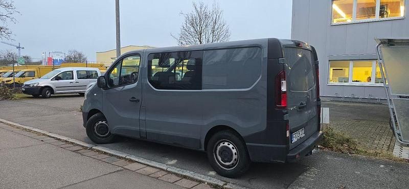 Grau Gebraucht 2021 Renault Trafic Van / Kleinbus | 22.980 € (Superpreis) - Bild 1/4