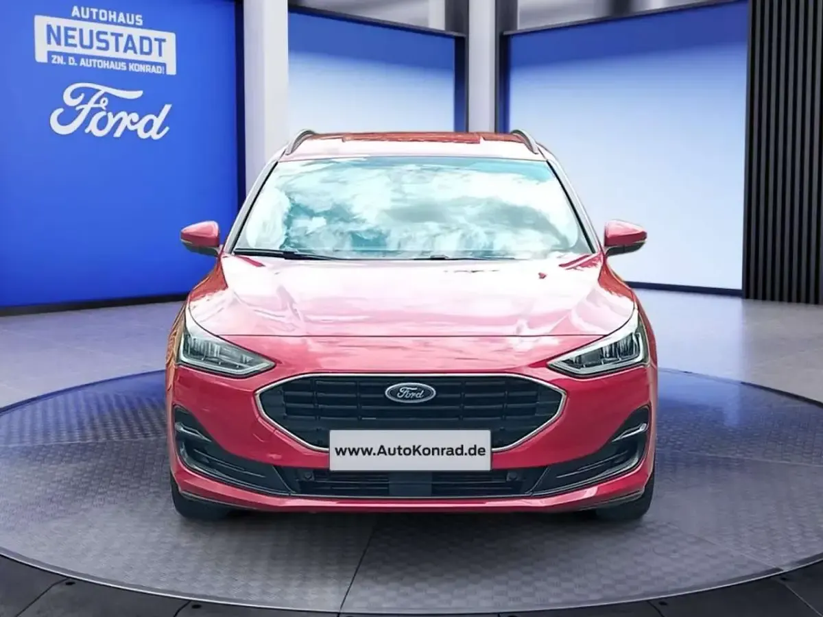 Gebraucht Ford Focus Cool & Connect 125 PS (91 kW) 2022 Fantasticrot metallic Kombi