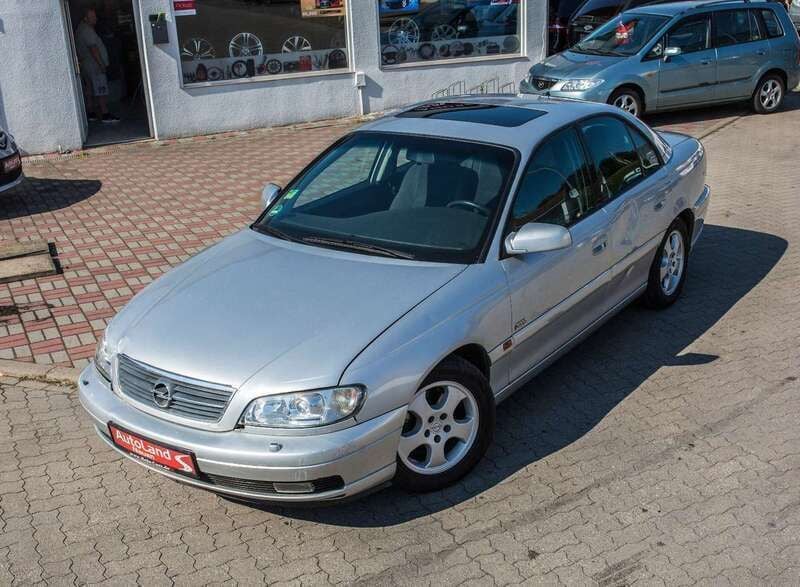 Silber Gebraucht 2001 Opel Omega Elegance Limousine | 1.499 € (Superpreis) - Bild 1/4