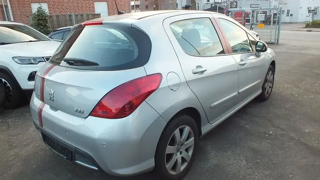 Gebraucht Peugeot 308 Premium 156 PS (114 kW) 2010 Grau Limousine