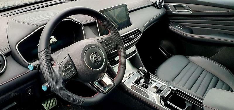 Gebraucht MG HS Luxury 162 PS (119 kW) 2024 Grau SUV