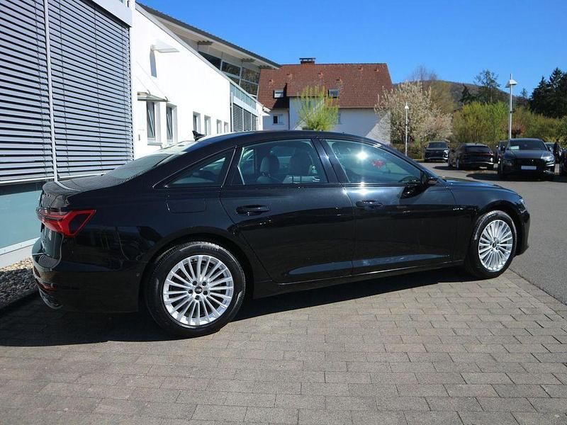 Gebraucht Audi A6 299 PS (219 kW) 2021 Mythosschwarz metallic Limousine