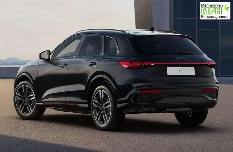 Neu Audi Q5 S-Line 204 PS (150 kW) 2025 Mythosschwarz metallic SUV