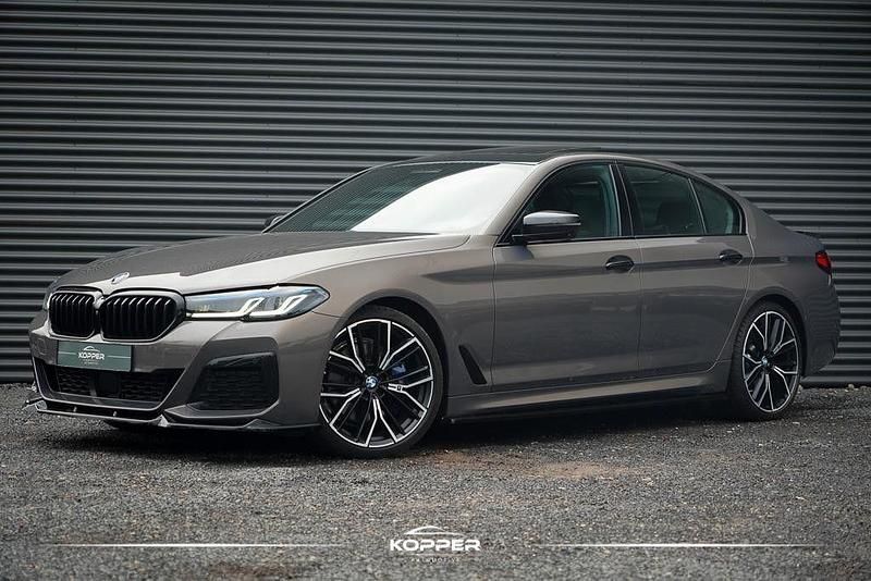Grau Gebraucht 2021 BMW 530 Executive Limousine | 34.544 € (Teuer) - Bild 1/4