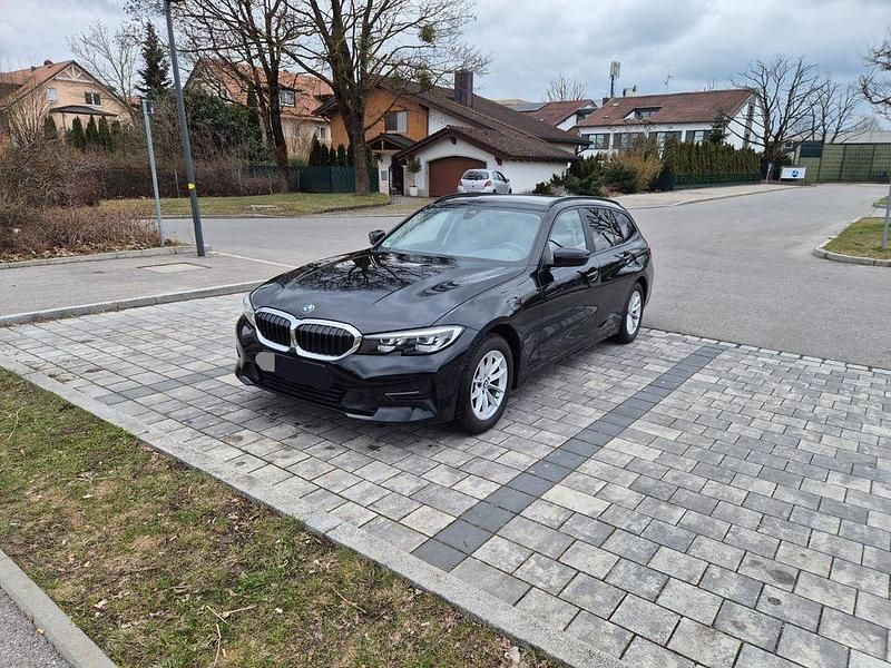 Gebraucht BMW 318 Advantage 150 PS (110 kW) 2021 Schwarz Limousine