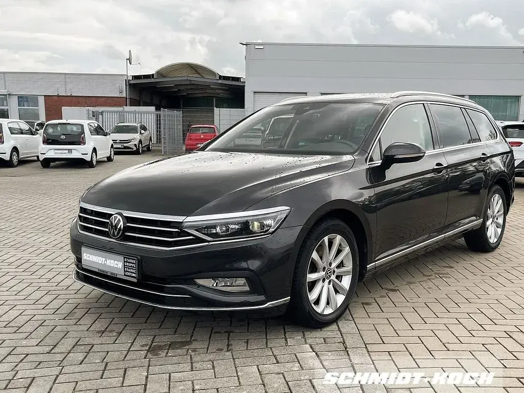Gebraucht VW Passat Elegance 150 PS (110 kW) 2022 Mangangrau (grau) Kombi