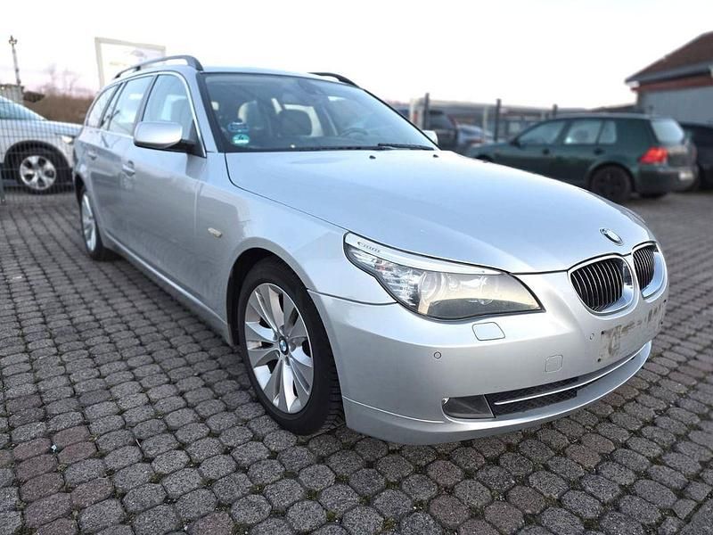 Gebraucht BMW 523 Advantage 190 PS (139 kW) 2009 Silber Kombi