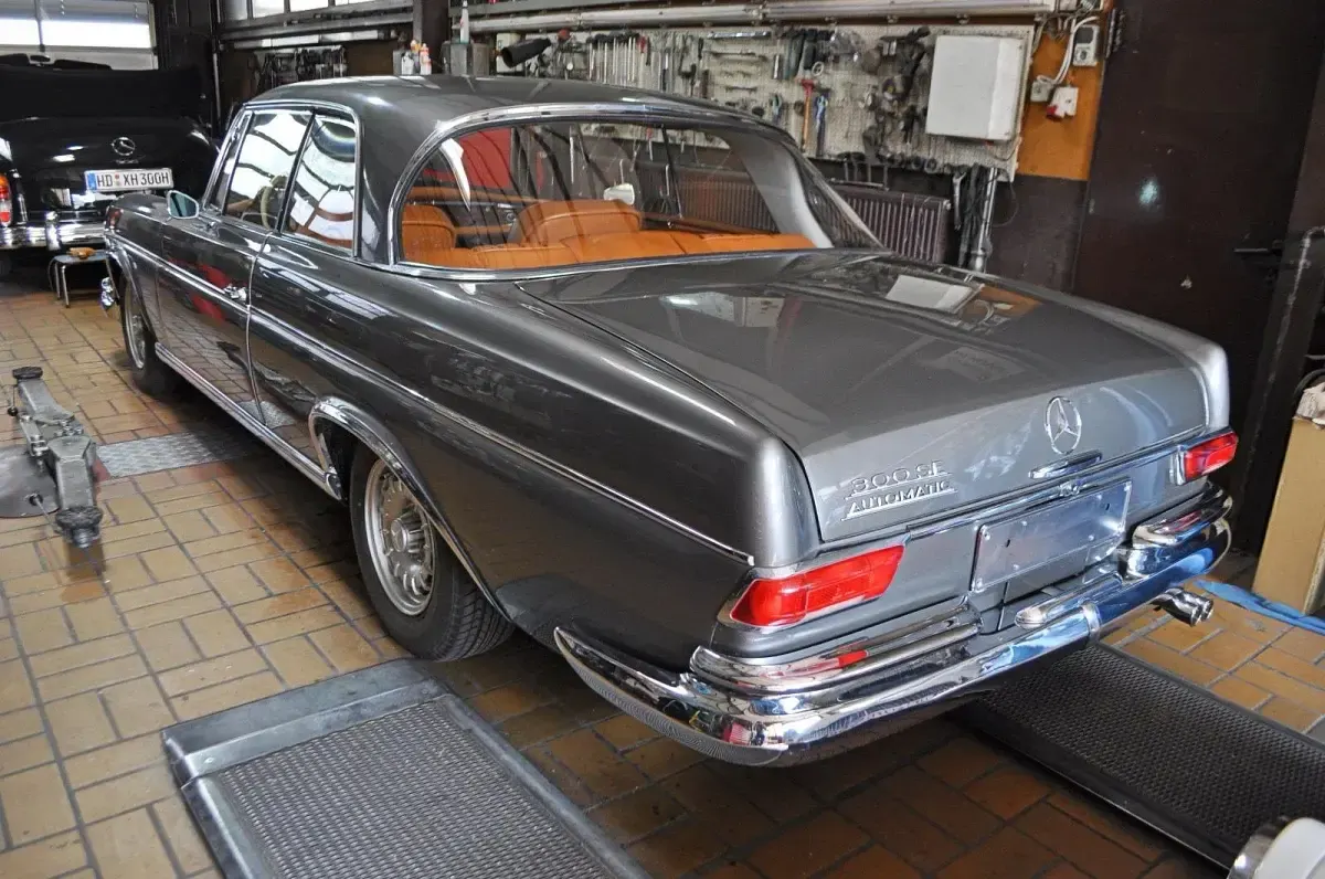 Gebraucht Mercedes W112 SE 160 PS (117 kW) 1963 Grau Coupé