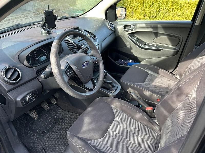 Second-hand Ford Ka 86 CP (63 kW) 2017 Negru Berlinǎ