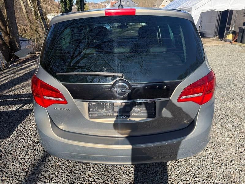 Gebraucht Opel Meriva 101 PS (74 kW) 2012 Braun Van / Kleinbus