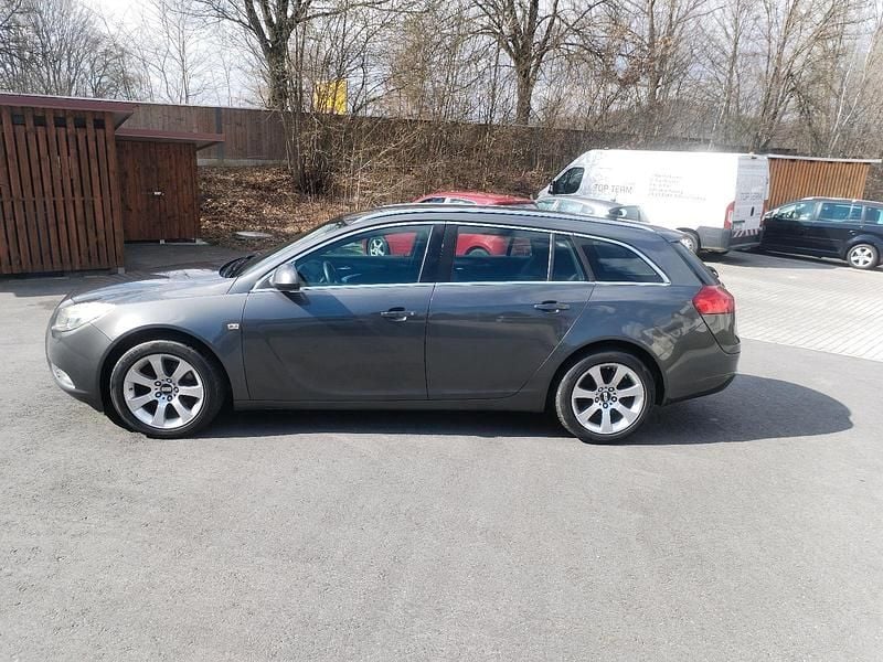 Gebraucht Opel Insignia 160 PS (117 kW) 2009 Andere farben Kombi