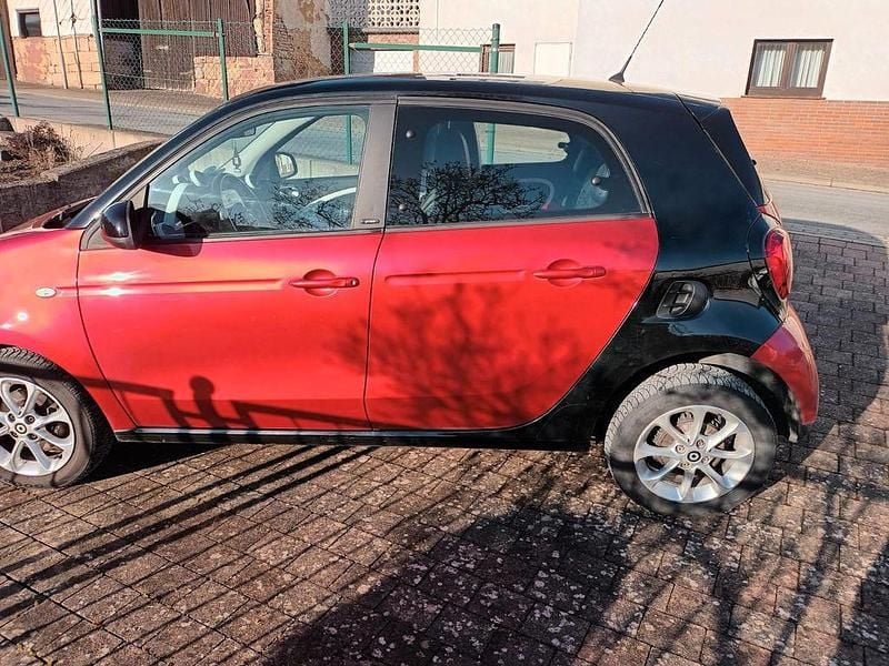 Gebraucht Smart ForFour Passion 71 PS (52 kW) 2015 Rot Kleinwagen