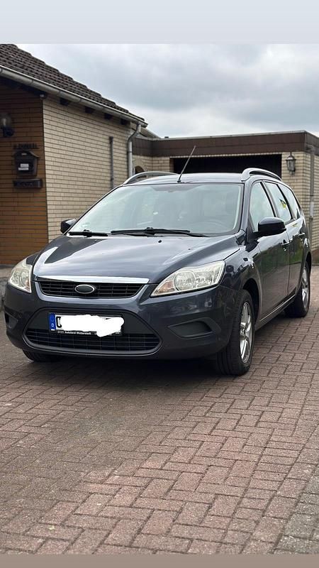 Second-hand Ford Focus 110 CP (80 kW) 2010 Albastru Coupe