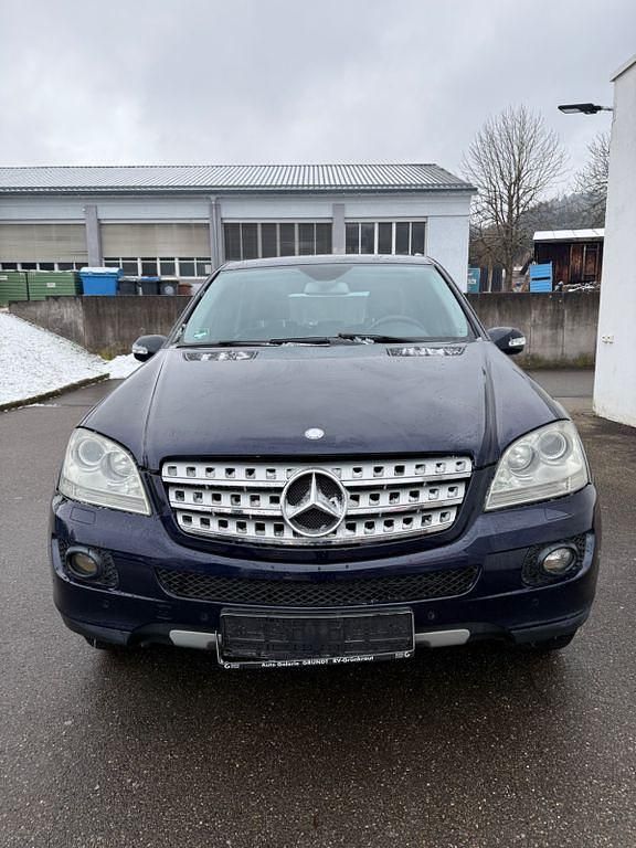 Gebraucht Mercedes ML320 224 PS (164 kW) 2012 Blau SUV