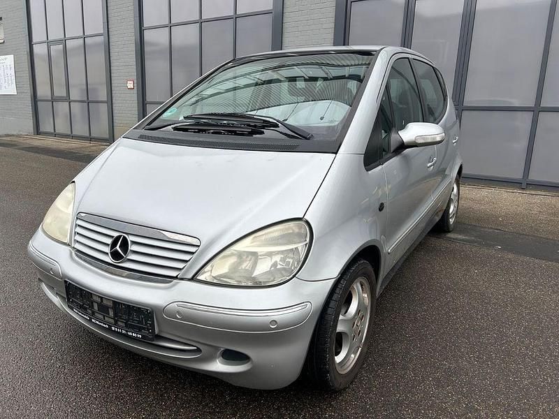 Gebraucht Mercedes A170 Elegance 95 PS (69 kW) 2003 Silber Van / Kleinbus
