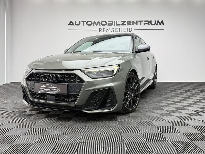 Gebraucht Audi A1 Ambiente 207 PS (152 kW) 2022 Chronosgrau metallic SUV