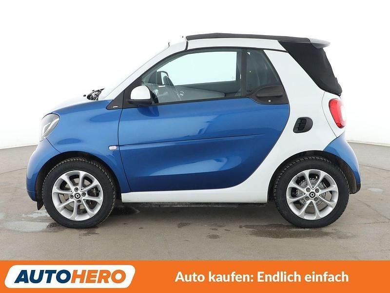 Gebraucht Smart ForTwo Cabrio Basis 71 PS (52 kW) 2016 Weiß Cabrio