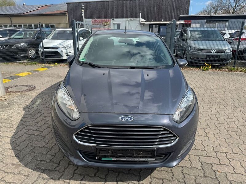 Grau Gebraucht 2013 Ford Fiesta SYNC Edition Kleinwagen | 3.599 € (Guter Preis) - Bild 1/4