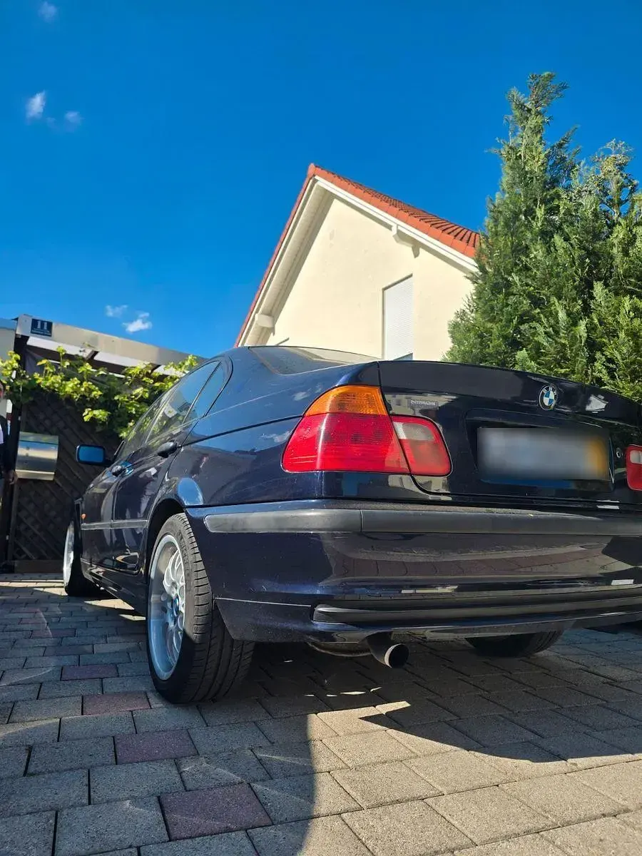 Gebraucht BMW 316 Basis 105 PS (77 kW) 2000 Blau Limousine
