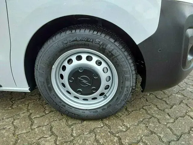 Gebraucht Opel Vivaro 120 PS (88 kW) 2023 Weiss icy Van / Kleinbus