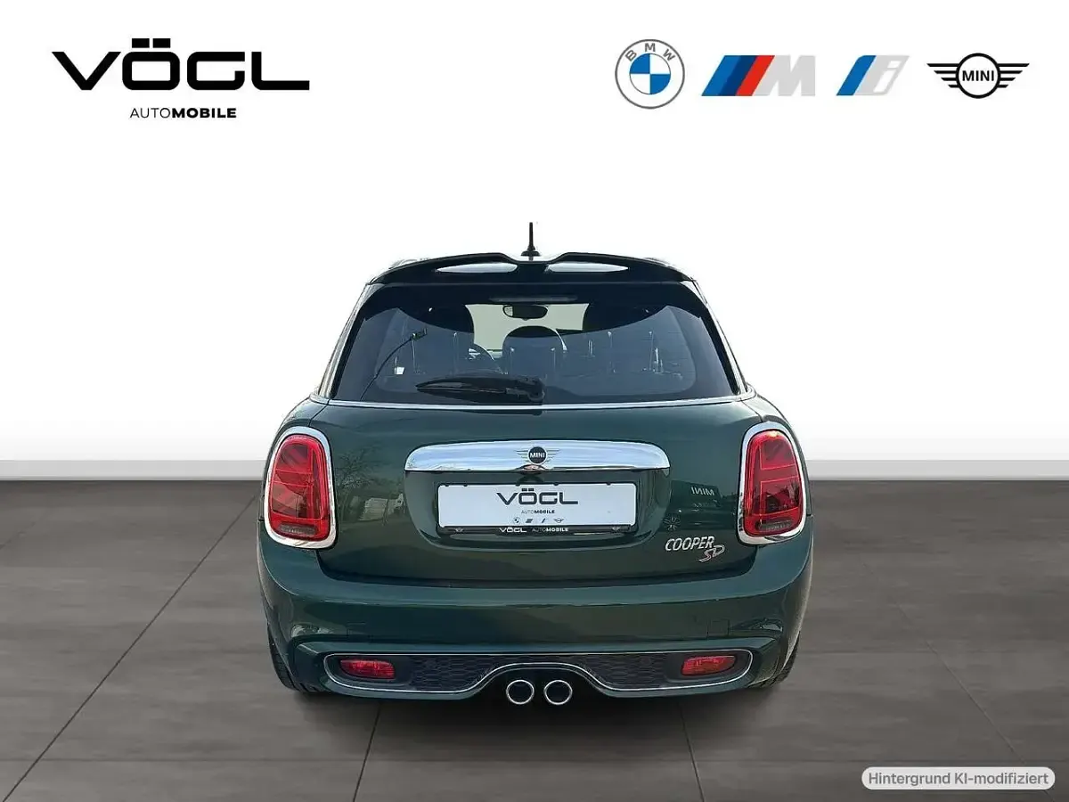 Gebraucht Mini Cooper SD Chili 170 PS (125 kW) 2019 British racing green Kleinwagen