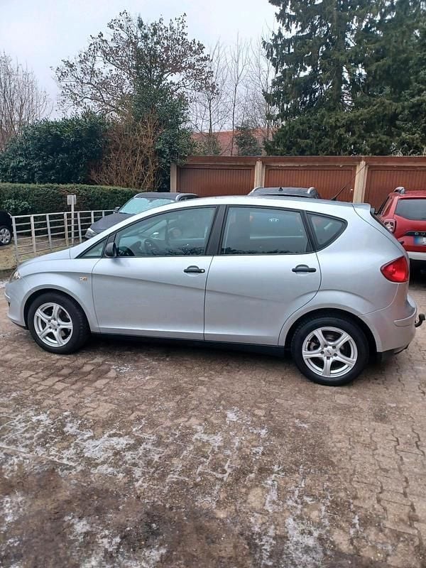 Gebraucht Seat Altea 105 PS (77 kW) 2007 Silber Limousine