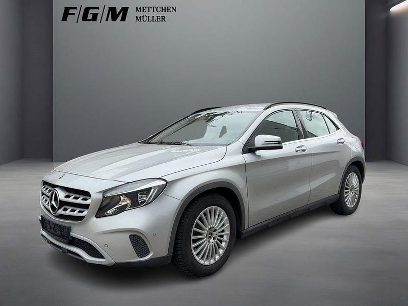 Gebraucht Mercedes GLA200 Style 156 PS (114 kW) 2017 Silber SUV