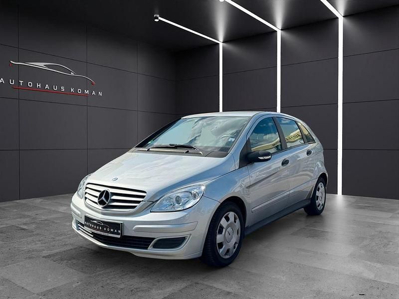 Silber Gebraucht 2006 Mercedes B180 Van / Kleinbus | 5.880 € (Fairer Preis) - Bild 1/4