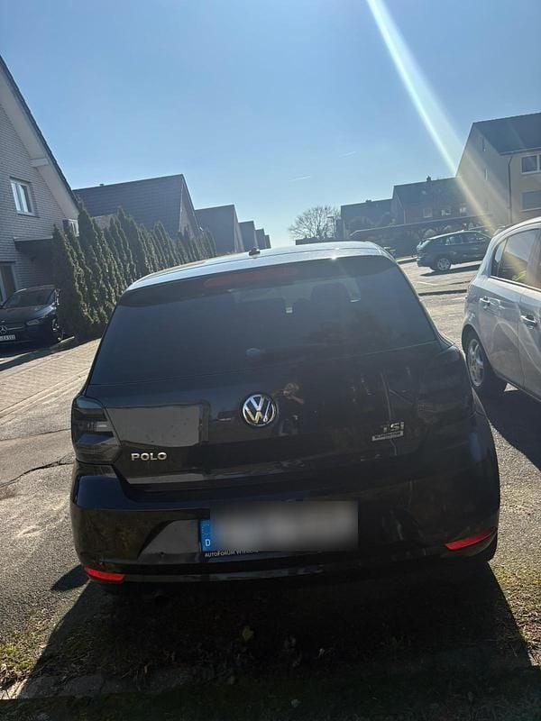 Gebraucht VW Polo Allstar 90 PS (66 kW) 2016 Schwarz Kleinwagen