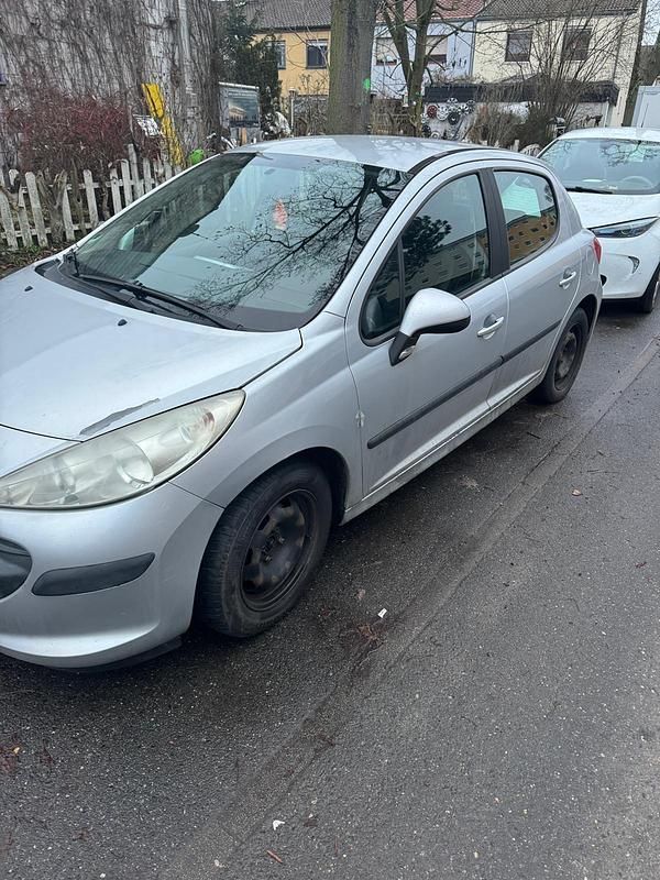 Gebraucht Peugeot 207 88 PS (64 kW) 2007 Silber Kleinwagen