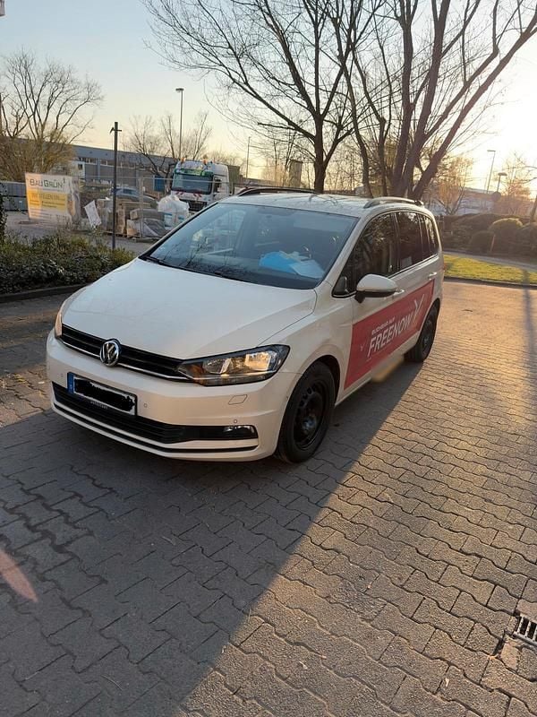 Gebraucht VW Touran 116 PS (85 kW) 2019 Beige Van / Kleinbus