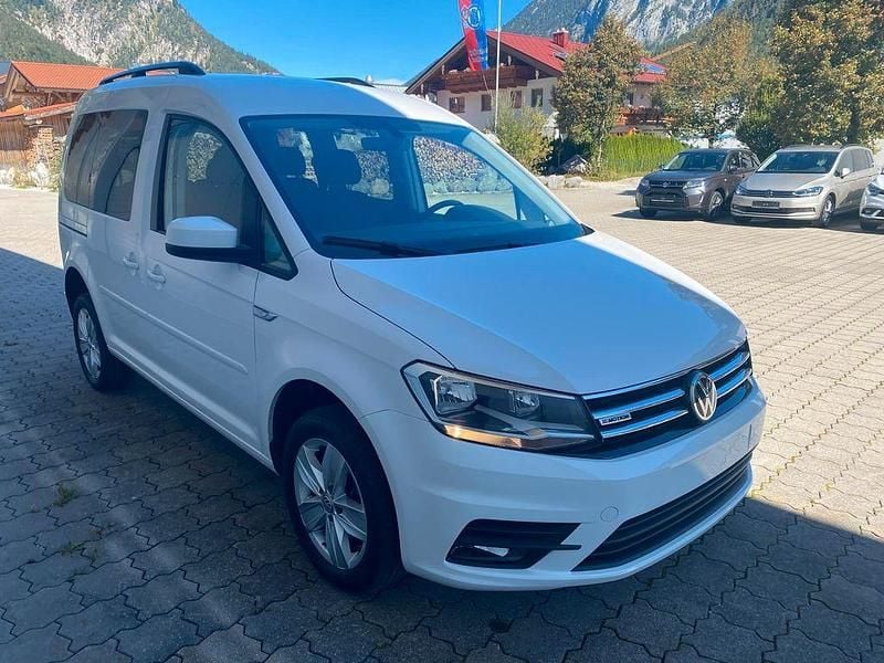 Weiß Gebraucht 2018 VW Caddy Comfortline Van / Kleinbus | 21.900 € (Teuer) - Bild 1/4