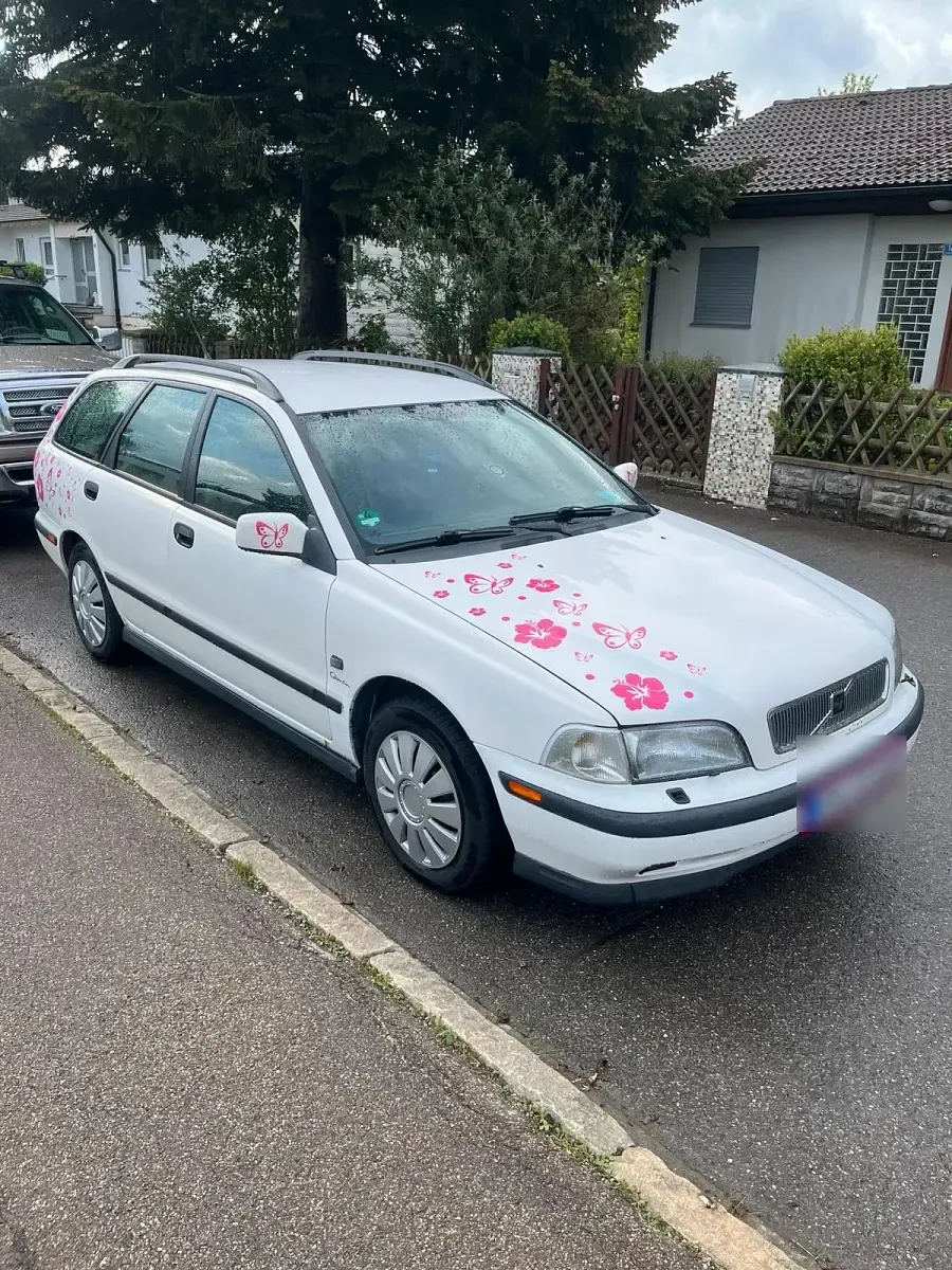 Gebraucht Volvo V40 140 PS (102 kW) 1998 Weiß Kombi