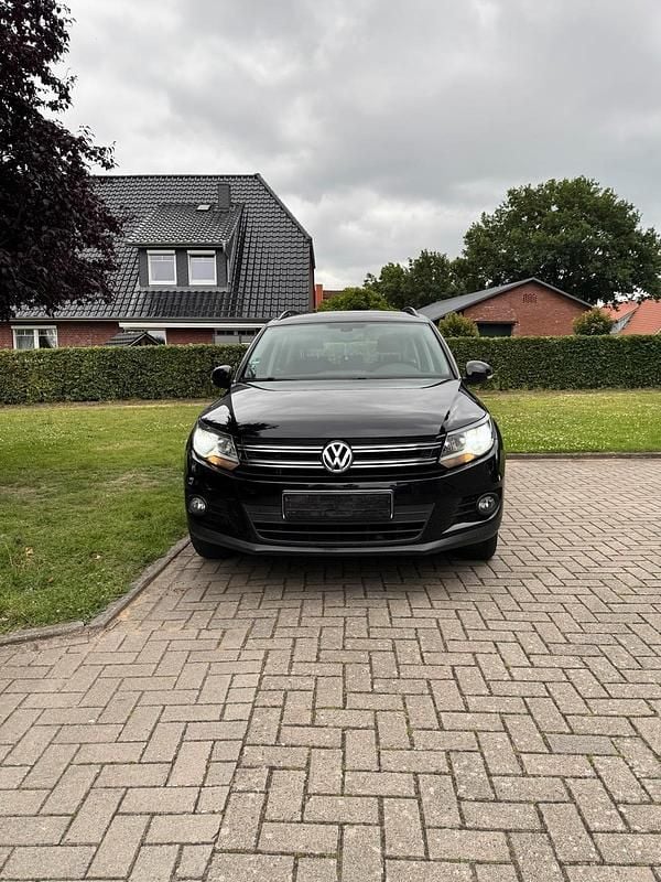 Schwarz Gebraucht 2012 VW Tiguan SUV | 8.450 € (Fairer Preis) - Bild 1/4