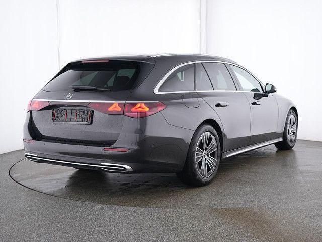 Gebraucht Mercedes E220 Exclusive 197 PS (144 kW) 2024