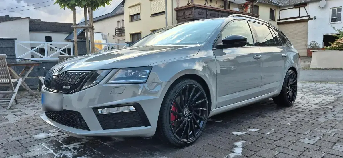 Gebraucht Skoda Octavia RS 184 PS (135 kW) 2020 Grau Kombi
