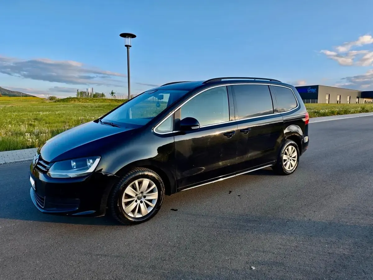 Gebraucht VW Sharan 140 PS (102 kW) 2011 Schwarz Van / Kleinbus